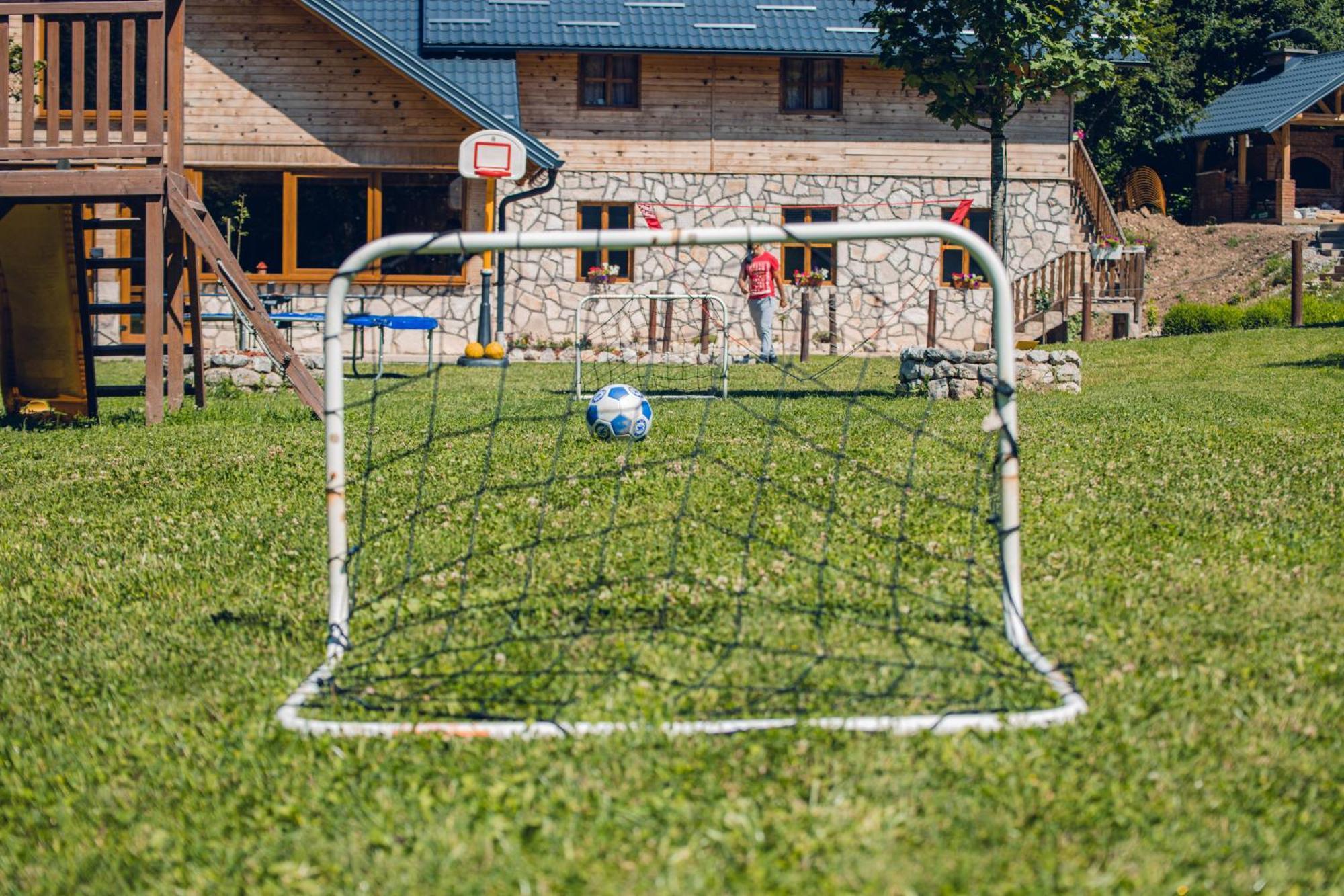 Outdoor Resort Tarasport Φότσα Εξωτερικό φωτογραφία