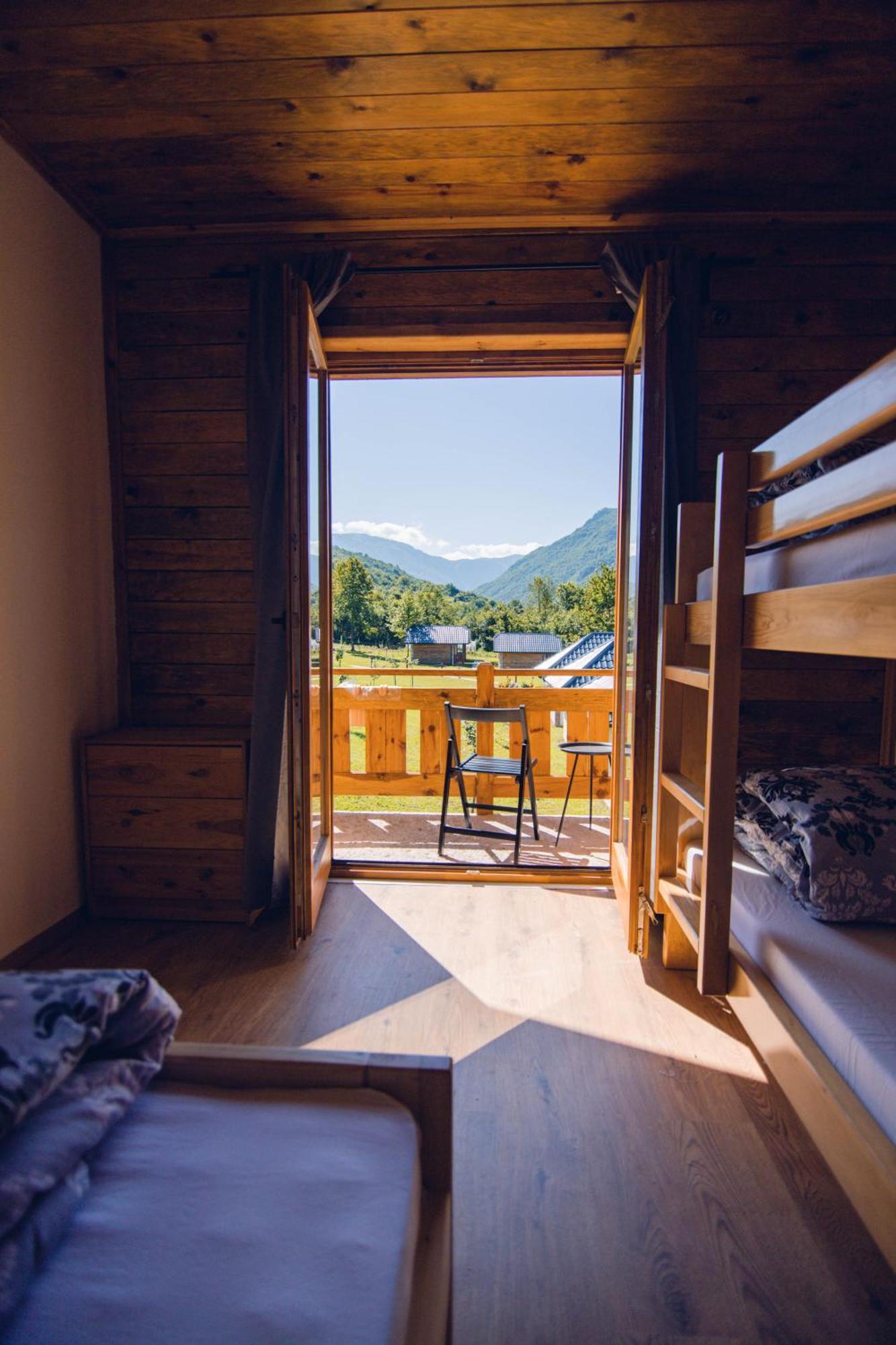Outdoor Resort Tarasport Φότσα Εξωτερικό φωτογραφία